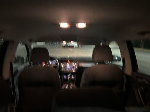 Used 2019 Volkswagen Tiguan S image 12