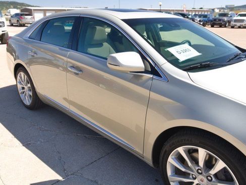 Used 2015 Cadillac XTS Luxury w/ Driver Awareness Package FWD image 10