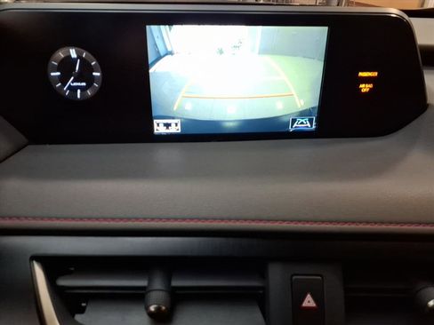 Certified 2022 Lexus UX 200 F Sport image 19