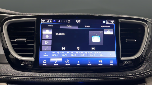 Used 2024 Chrysler Pacifica Limited FWD image 14