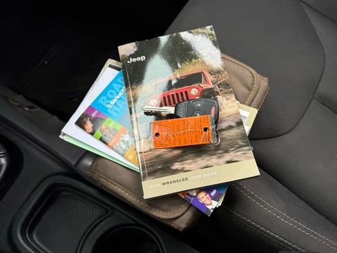 Used 2016 Jeep Wrangler Sahara w/ Connectivity Group AWD/4WD image 3