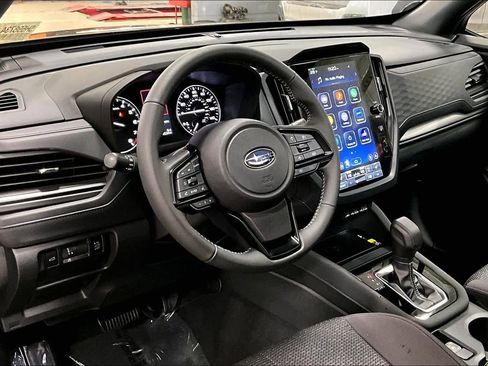 Used 2025 Subaru Forester Premium image 18