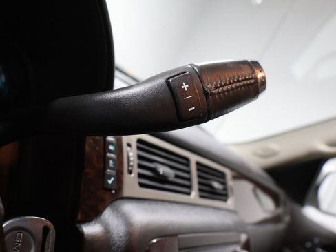 Used 2009 GMC Sierra 1500 Denali image 31