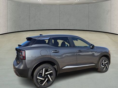 Used 2026 Nissan Kicks SV image 5