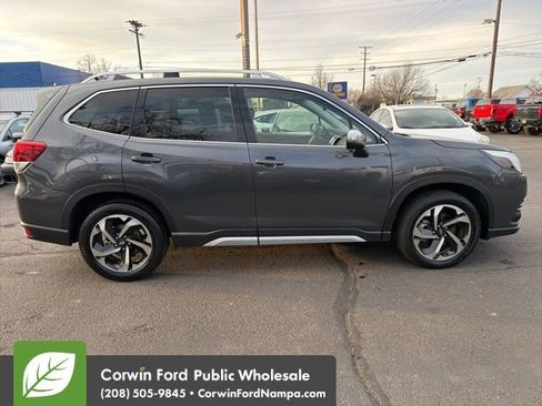 Used 2022 Subaru Forester Touring w/ Popular Package #2 image 4