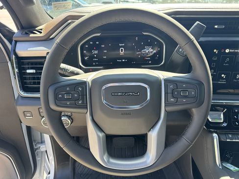 New 2026 GMC Sierra 3500 Denali w/ Denali Reserve Package AWD/4WD image 11