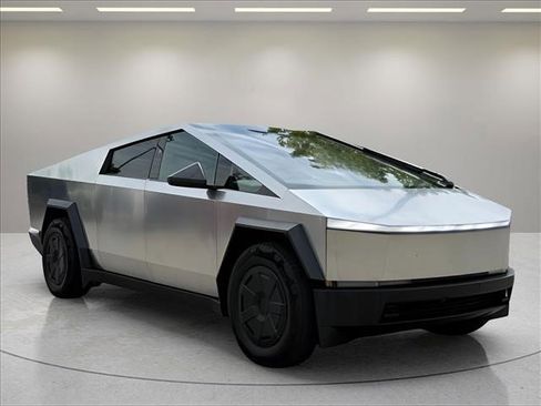 Used 2024 Tesla Cybertruck AWD Crew Cab image 3