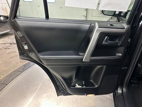 Used 2022 Toyota 4Runner SR5 image 21