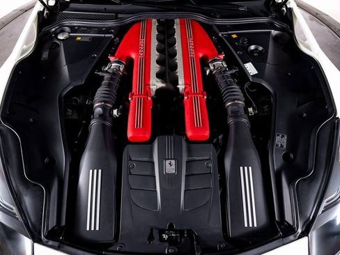 Used 2015 Ferrari F12 Berlinetta image 15