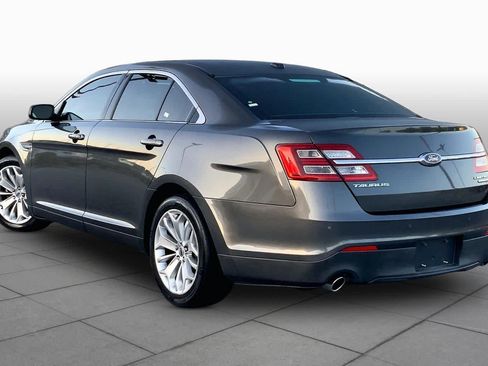Used 2017 Ford Taurus Limited FWD image 11