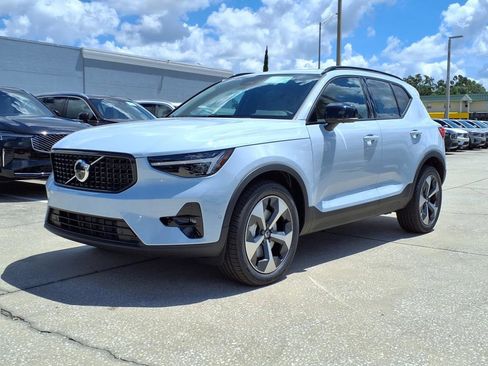 New 2026 Volvo XC40 B5 Plus w/ Protection Package Premier image 3