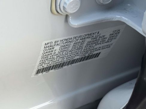 Certified 2025 Acura MDX w/ Technology Package image 28