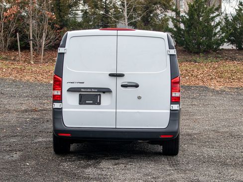 Used 2018 Mercedes-Benz Metris image 7