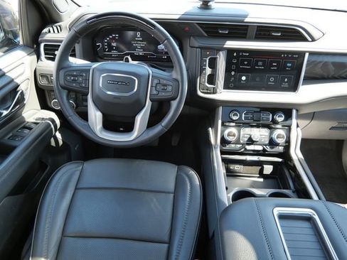 Used 2023 GMC Yukon Denali w/ Denali Reserve Package AWD/4WD image 19