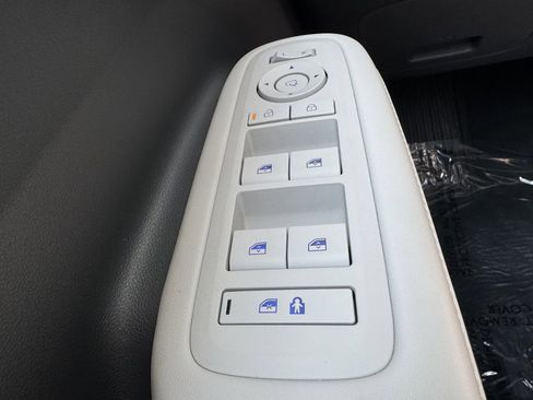 Used 2024 Hyundai Santa Fe Calligraphy AWD/4WD image 29