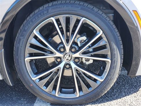 New 2026 Toyota Prius XLE image 7