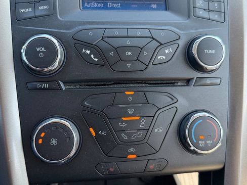Certified 2018 Ford Fusion SE FWD image 38