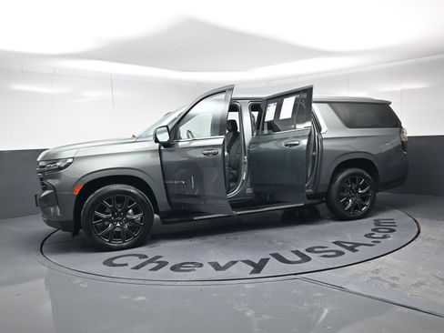 Certified 2024 Chevrolet Suburban LT w/ Luxury Package image 19