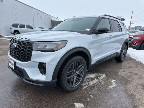 New 2026 Ford Explorer ST-Line w/ ST-Line Street Pack image 18