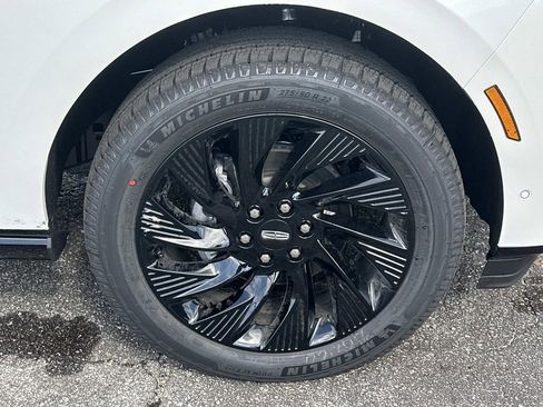 New 2025 Lincoln Navigator L Reserve w/ Jet Appearance Package image 12