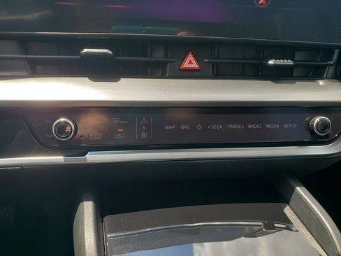 Certified 2023 Kia Sportage EX AWD/4WD image 24