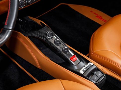 Used 2018 Ferrari 488 Spider image 27