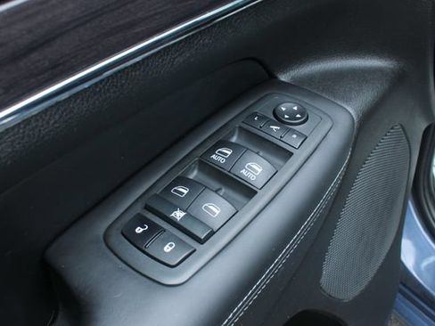 Used 2021 Jeep Grand Cherokee Overland w/ Protech Group AWD/4WD image 11