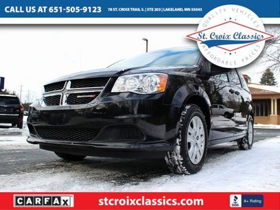 Used 2019 Dodge Grand Caravan SE w/ UConnect Hands-Free Group