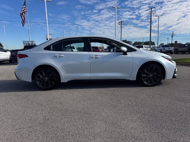 Used 2026 Toyota Corolla SE w/ SE Package FWD image 8