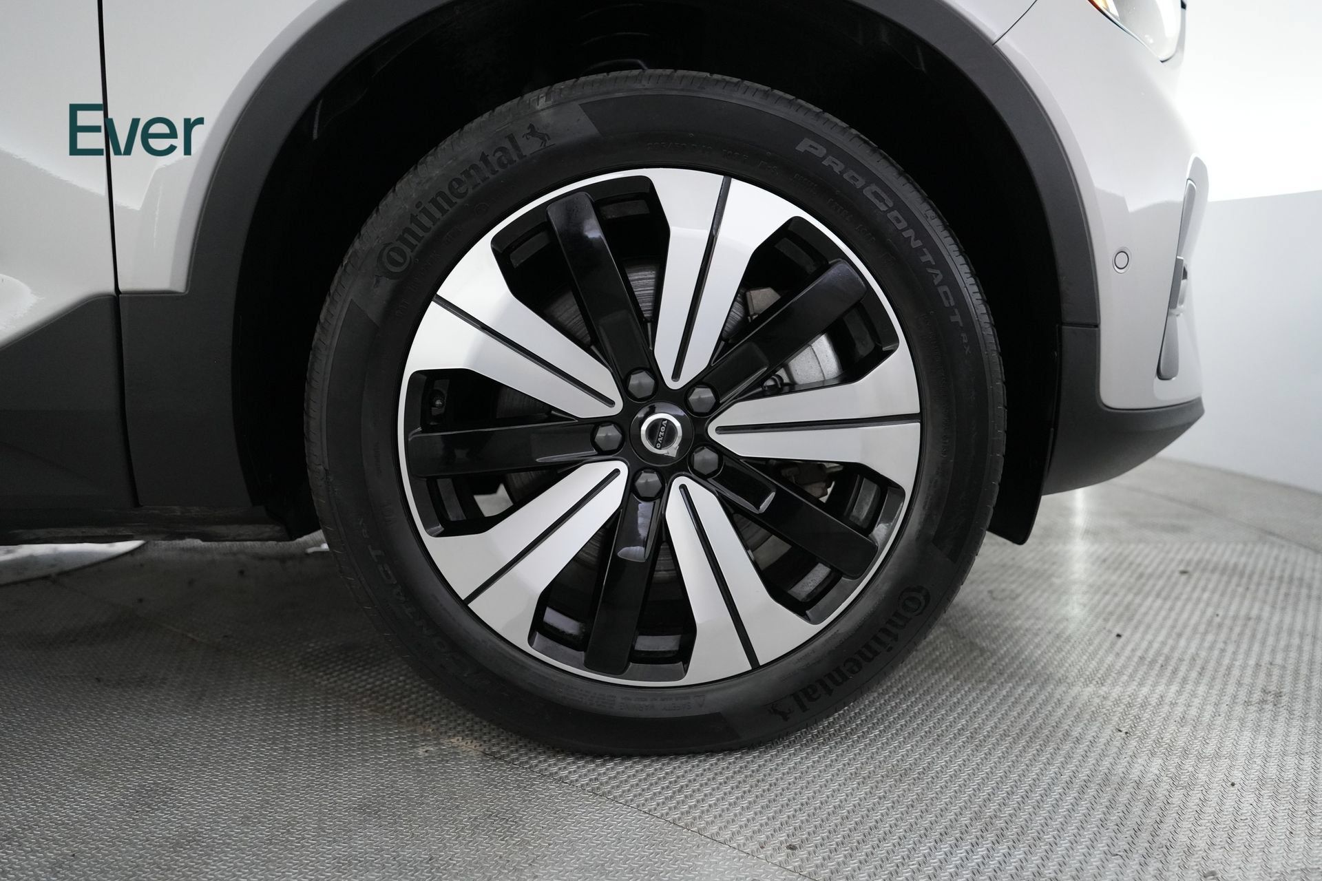 Used 2023 Volvo C40 P8 Recharge Plus w/ Protection Package Premier AWD/4WD image 20