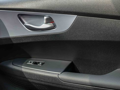 Certified 2023 Kia Forte LXS image 16