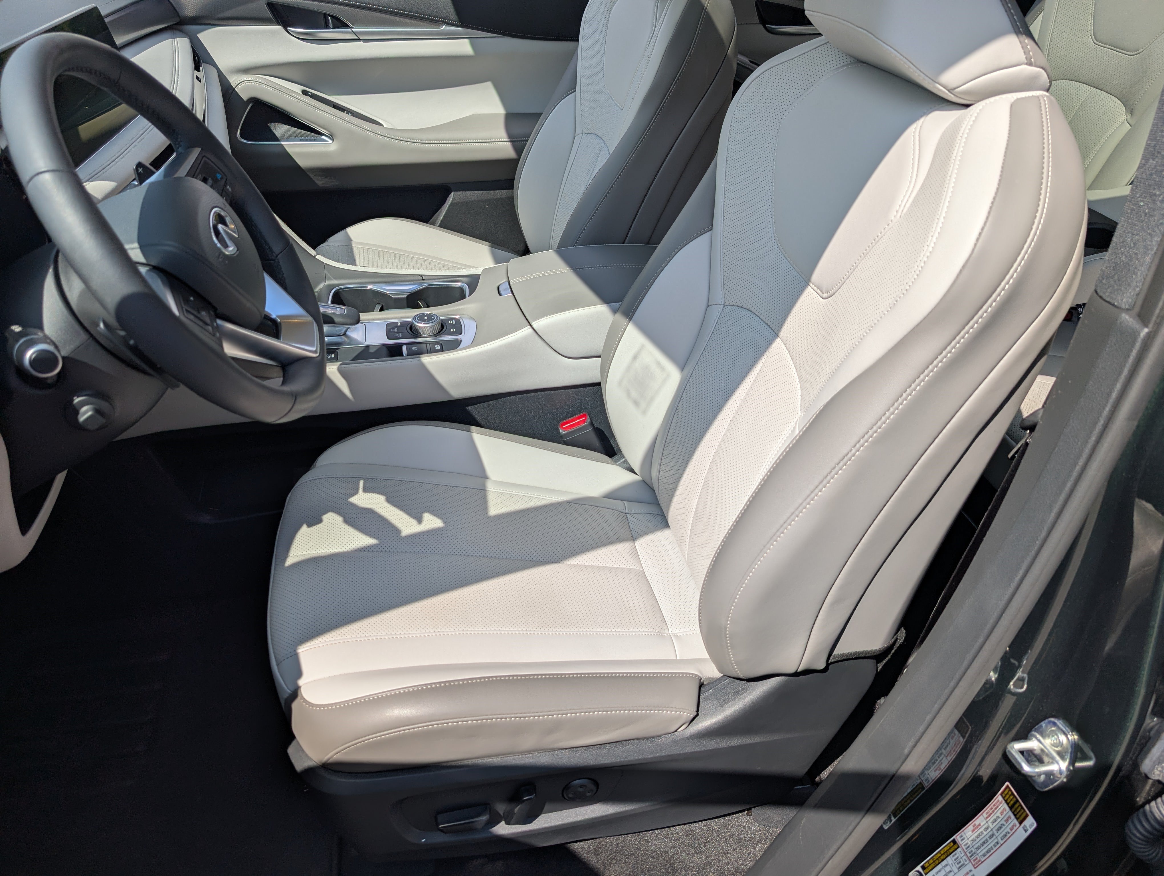 Used 2026 INFINITI QX60 Luxe w/ Cargo Package AWD/4WD image 17