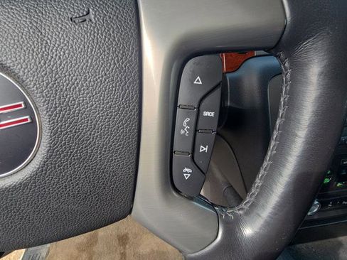 Used 2012 GMC Yukon SLT w/ SLT-2 Equipment Package image 28