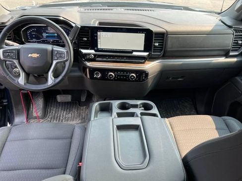 Used 2023 Chevrolet Silverado 1500 LT AWD/4WD image 8