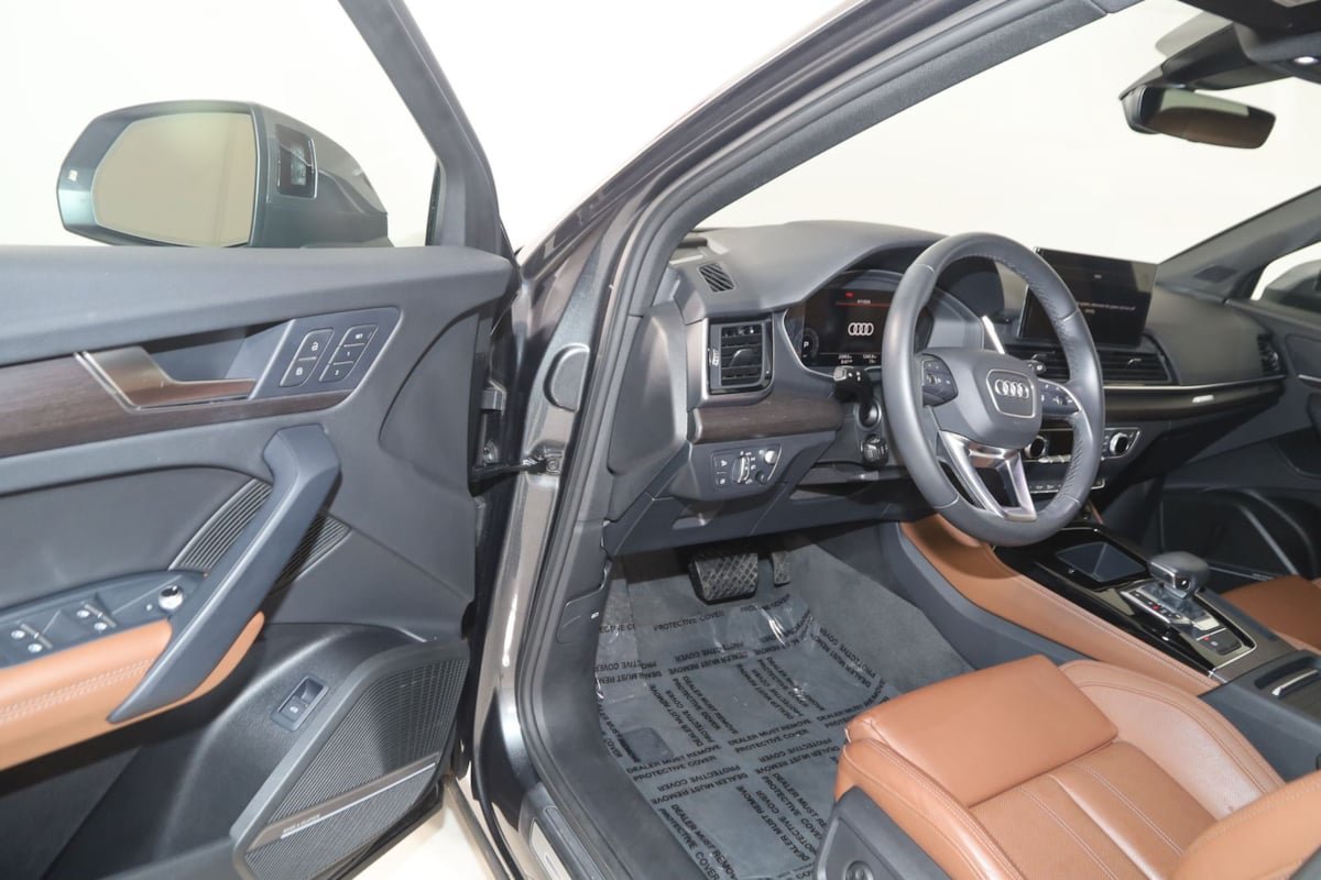 Used 2023 Audi Q5 2.0T Prestige w/ Prestige Package AWD/4WD image 43