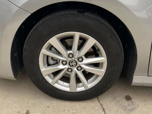 Used 2025 Toyota Camry LE image 11