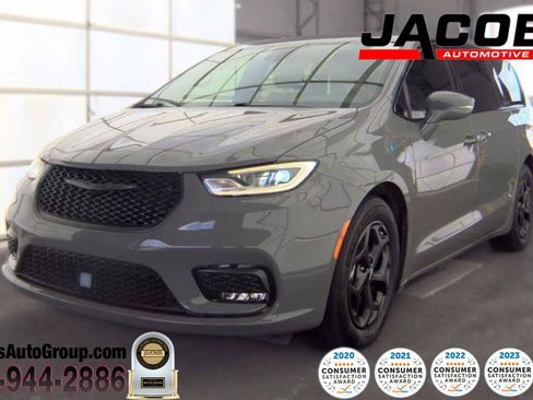 Used 2022 Chrysler Pacifica Touring-L w/ S Appearance Package FWD image 1