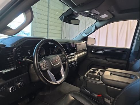 Used 2024 GMC Sierra 1500 SLT image 17