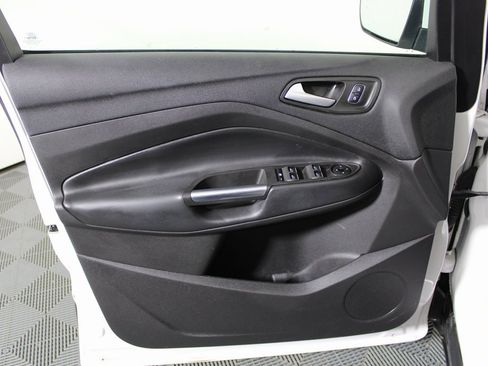 Certified 2019 Ford Escape SEL image 19