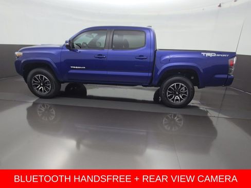 Used 2022 Toyota Tacoma TRD Sport w/ Technology Package RWD image 3