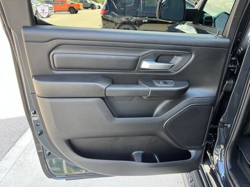New 2026 RAM 1500 Express AWD/4WD image 17