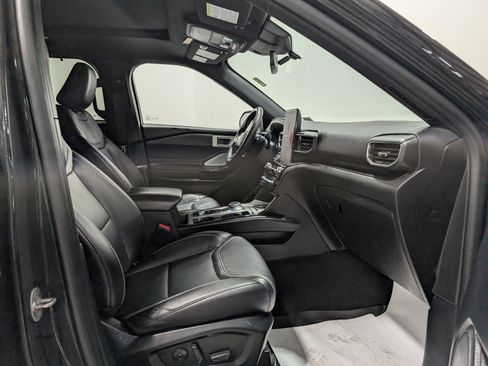 Used 2021 Ford Explorer ST w/ ST Street Pack image 19