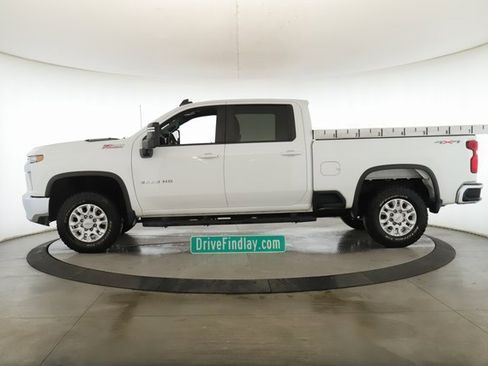 Used 2020 Chevrolet Silverado 2500 LT w/ Z71 Off-Road Package image 9