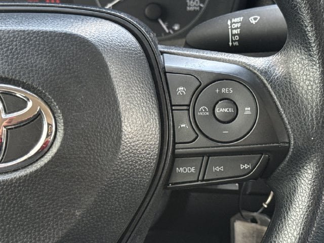Used 2025 Toyota Corolla LE FWD image 15