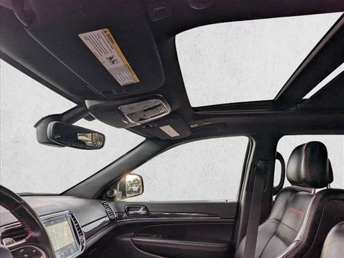 Used 2021 Jeep Grand Cherokee Trailhawk w/ Trailhawk Luxury Group image 16