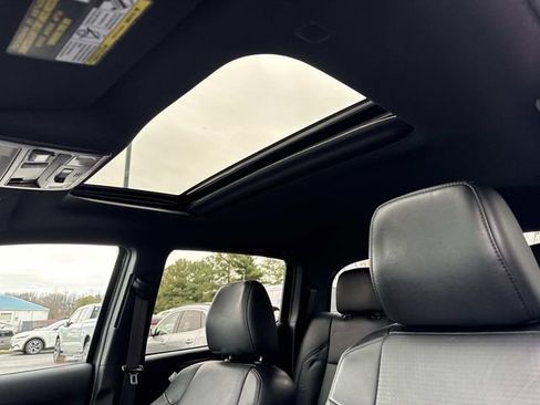 Used 2021 Toyota Tacoma TRD Off-Road image 14