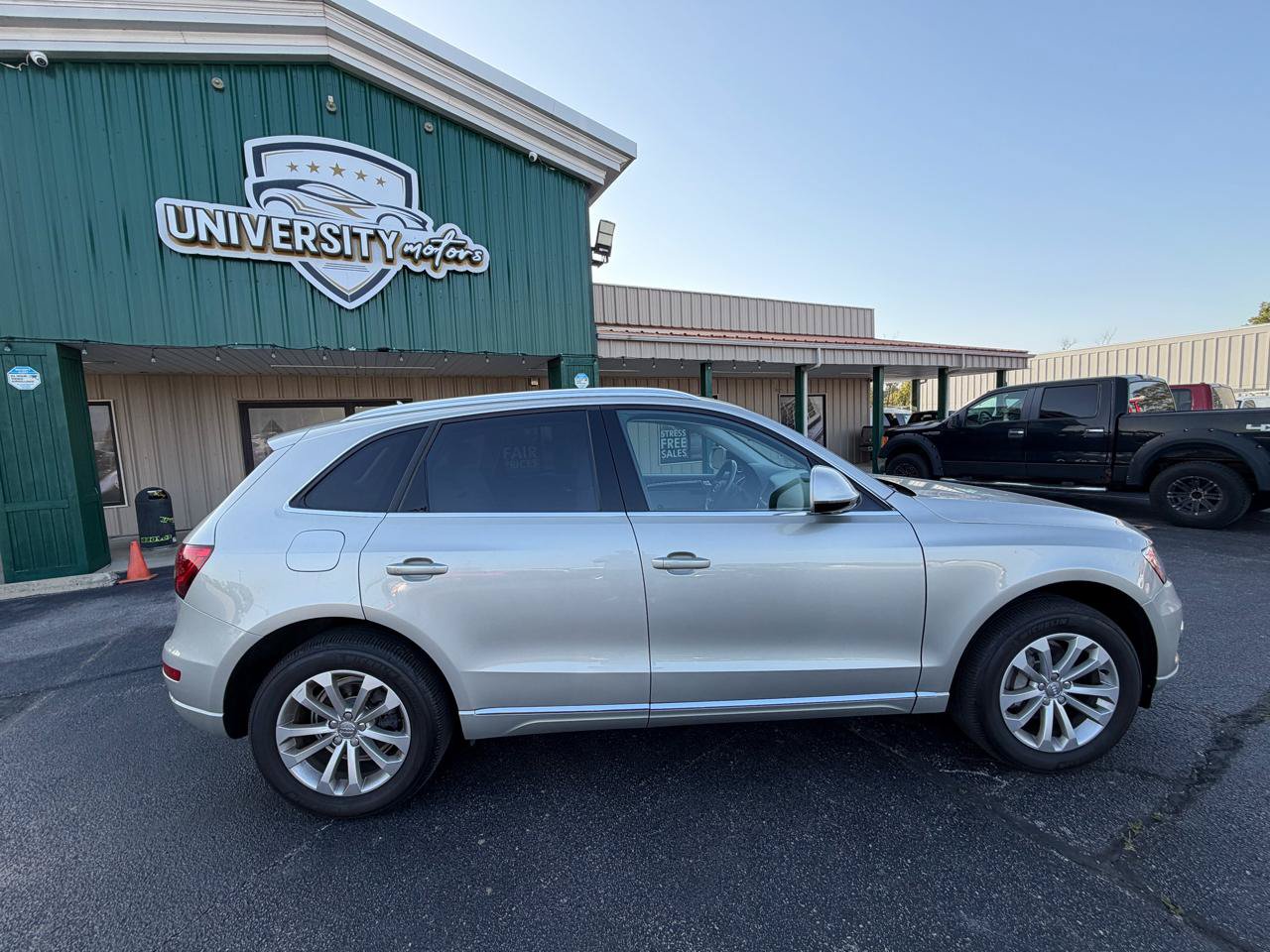 Used 2015 Audi Q5 2.0T Premium Plus AWD/4WD image 2