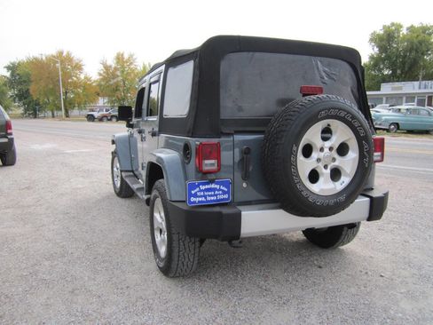 Used 2014 Jeep Wrangler Unlimited Sahara w/ Dual Top Group image 6