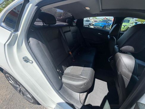 Used 2020 Chevrolet Malibu Premier FWD image 12