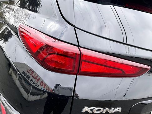 Used 2023 Hyundai Kona SE FWD image 30